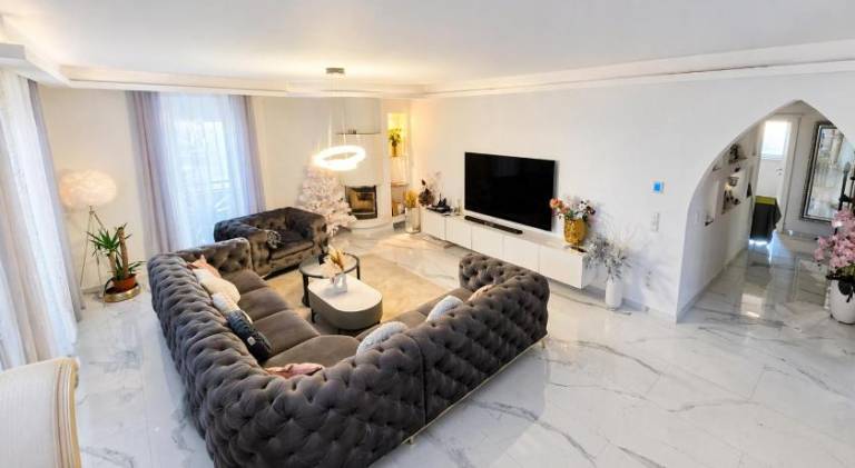 Holiday apartment with hot tub in Fuerth