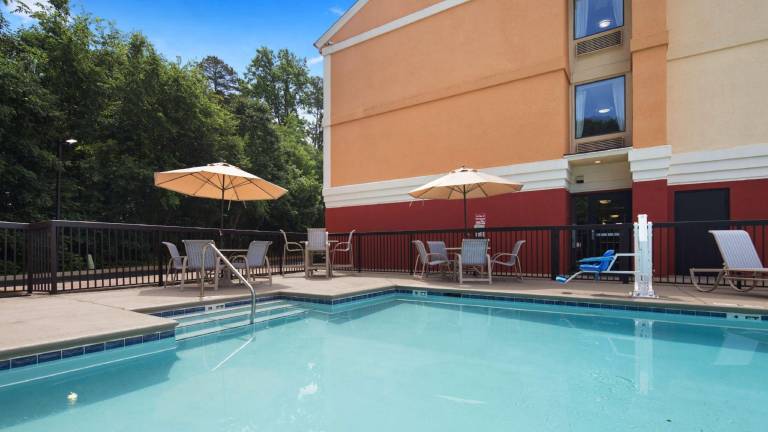 Best Western Plus Huntersville Inn & Suites Near Lake Norman — photo 4
