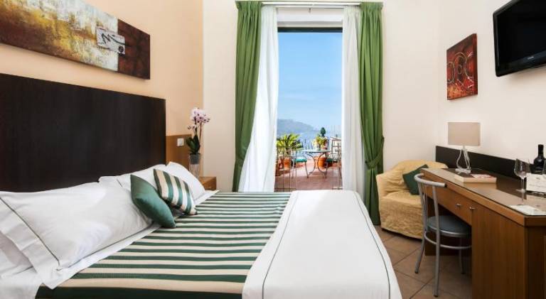 Hotel "La Pensione Svizzera" — photo 2