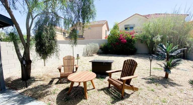 Villa with BBQ & yard | Suitable for remote work in Tempe, AZ