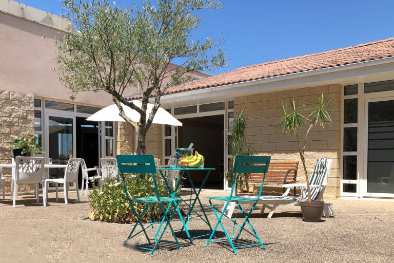 Holiday apartment with terrace, yard & pool | Pets allowed in Bressuire