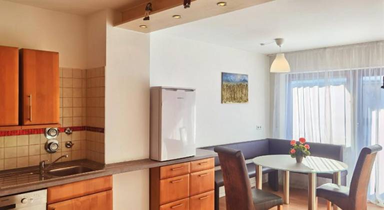 Rental apartment with 3 rooms for 6 persons — photo 4
