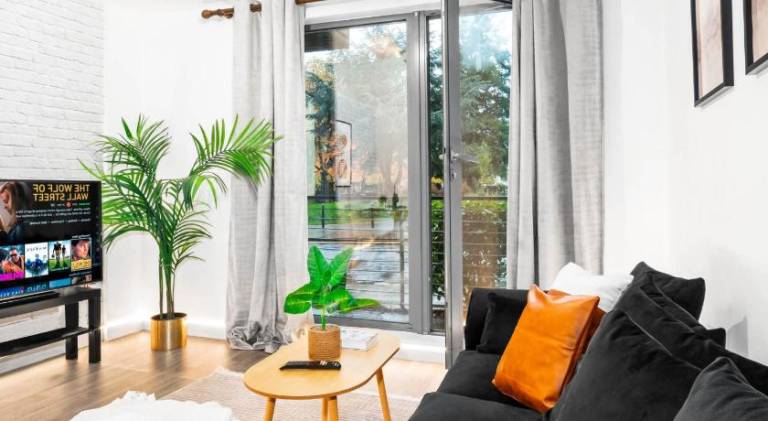 Nice apartment with terrace | Pets are welcome in Birmingham