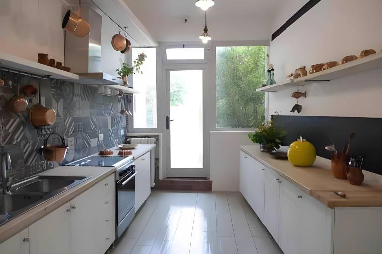Fully equipped spacious villa with barbeque, pool & garden | Dogs allowed — photo 4
