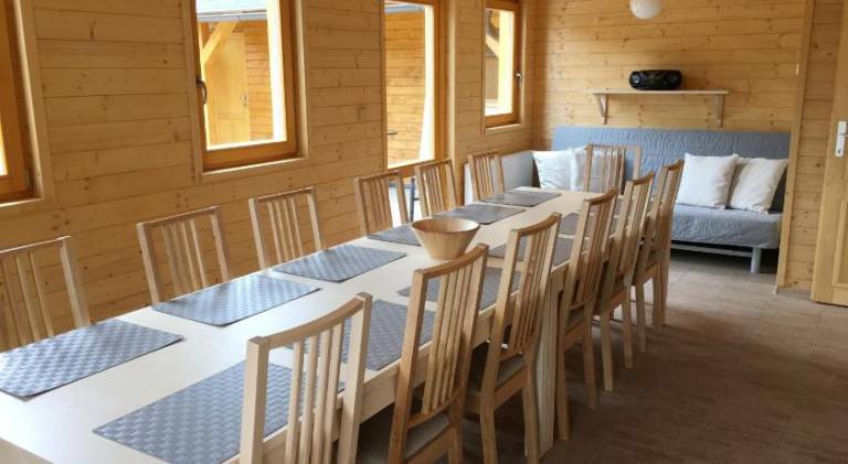 Lovely serviced apartment with patio, barbecue & pool | Dogs allowed — photo 4