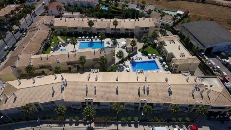 Aparthotel Guia