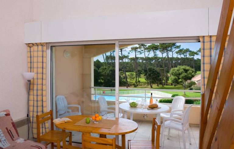 Family-friendly charming condo with terrace & pool | Golf view | Dogs allowed — photo 2