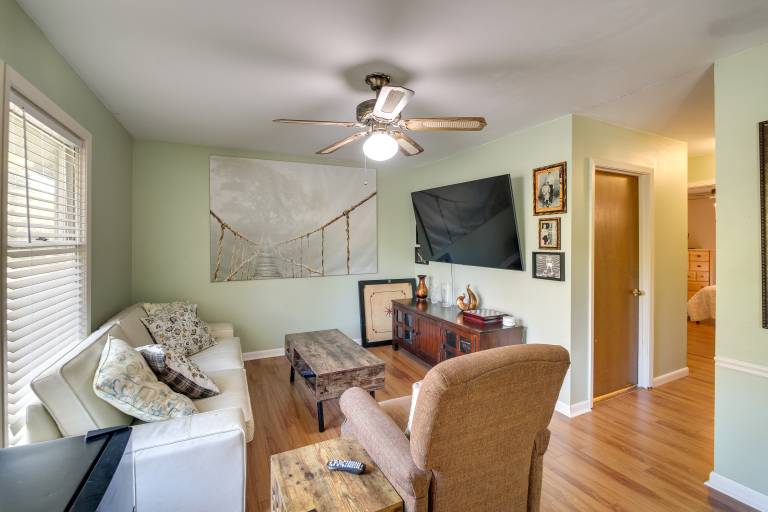 Dog Friendly! Hot Springs Condo w/ Private Balcony — photo 4