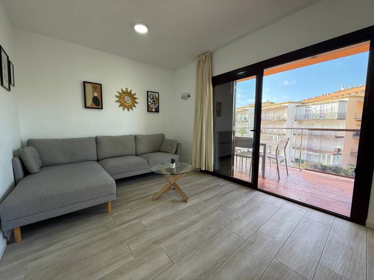 Apartment with 2 rooms for 4 persons — photo 4