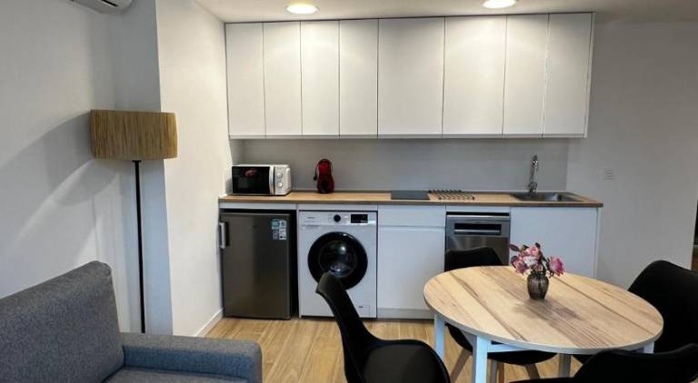 Charming holiday apartment | Close to Cathedral-Basilica of Our Lady of the Pillar | Pets allowed — photo 4