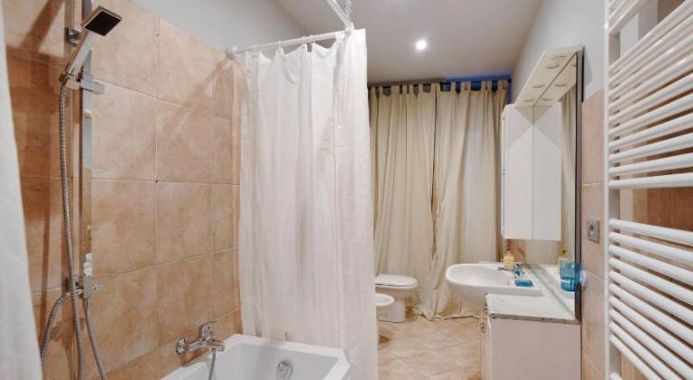 Holiday apartment with 2 rooms for 6 persons — photo 2