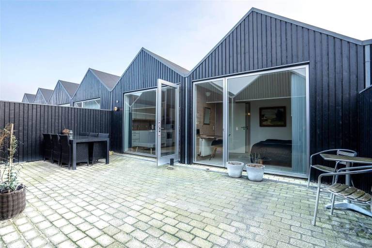 Wonderful vacation home with patio, sauna & grill | Pets are welcome in Hvide Sande