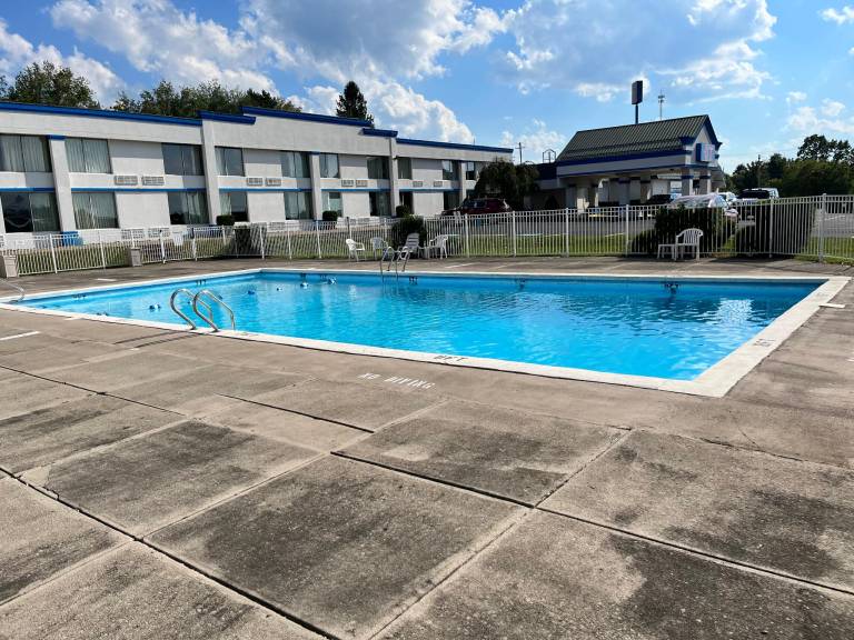 Studio 6 Suites Clarion, PA — photo 2