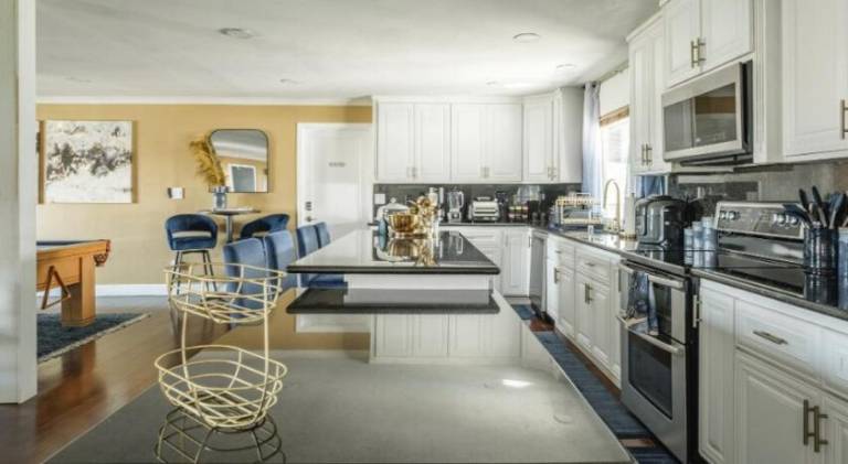 Ample vacation home with hot tub & pool | Pet-friendly — photo 3