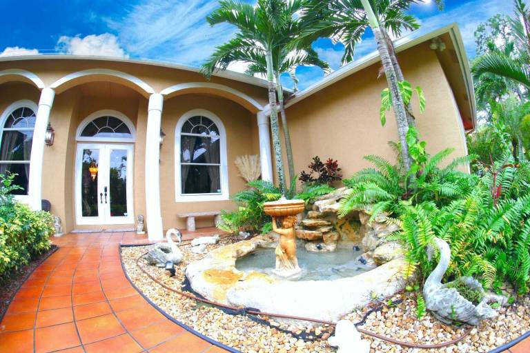 House  Loxahatchee