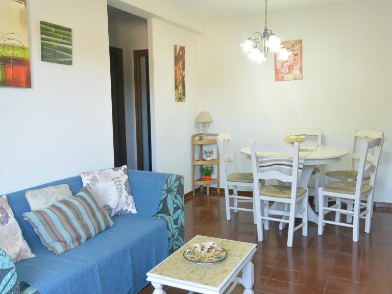 Apartment with 2 rooms for 4 persons — photo 2