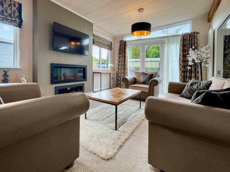 Children-friendly cottage with yard, hot tub & patio | River view | Pets are welcome — photo 3
