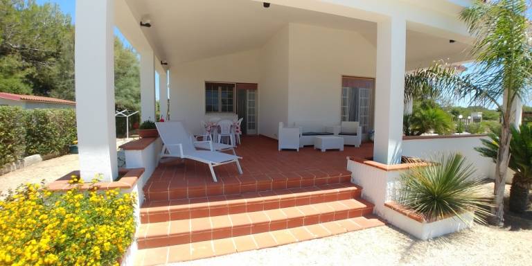Villa with BBQ & yard | Beach view — photo 5