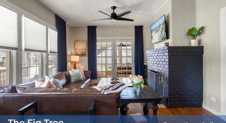 Be A Nomad - Historic 6BR Cottage Steps to Jacksonville Beach Sleeps 12 in Jacksonville Beach, FL