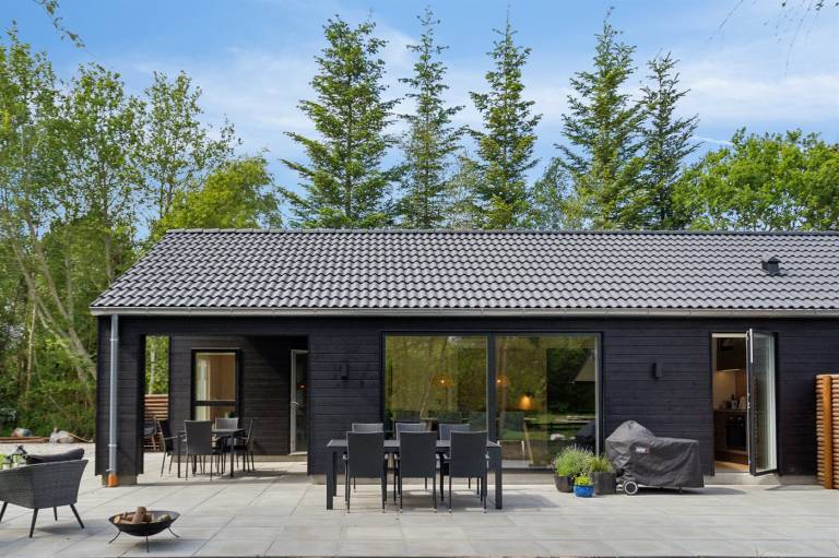 House with BBQ & terrace — photo 2
