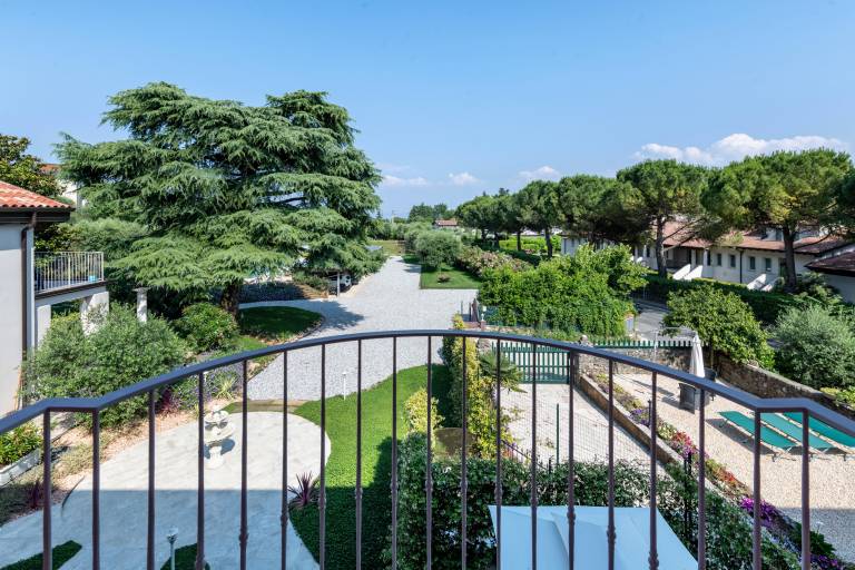 Apartment 'Abaye 5 Barolo - Charm' with Lake View, Wi-Fi and Air Conditioning — photo 5