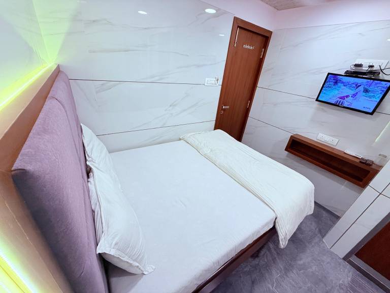 ShivSagar Residency Zaveri Bazaar