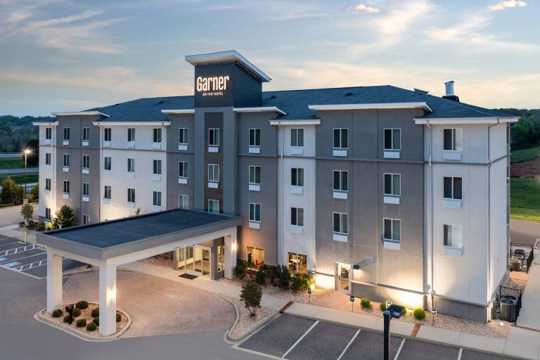Garner Clarksville Northeast By IHG — photo 2