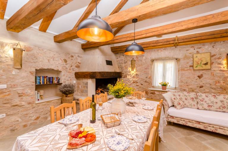 Fully equipped charming house with terrace, barbeque & yard | Panoramic view | Pet-friendly — photo 2