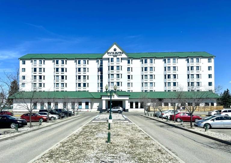 Divya Sutra Plaza and Conference Centre Calgary Airport in Calgary, AB