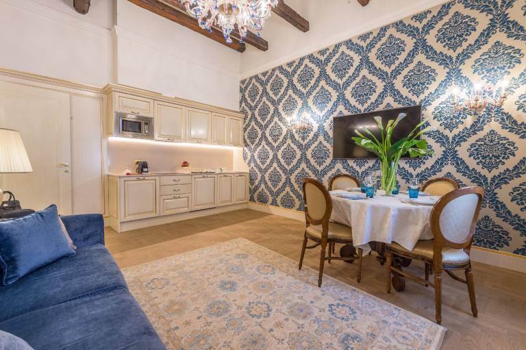 Beautiful rental apartment with patio | Near Rialto Bridge | Perfect for remote work | Pet-friendly — photo 3