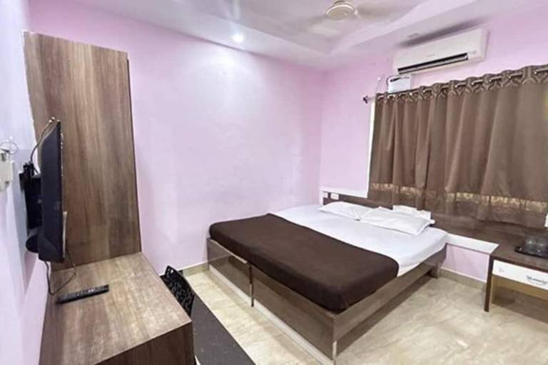 Fabhotel Sahana Residency