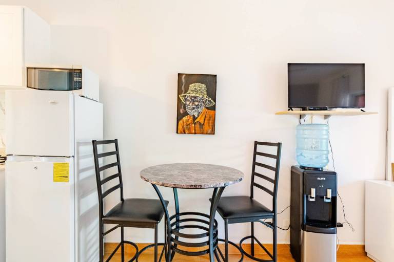 Holiday apartment with pool & yard — photo 5