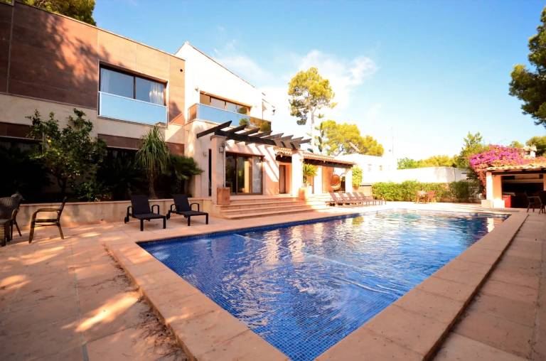 Villa  Torrenova