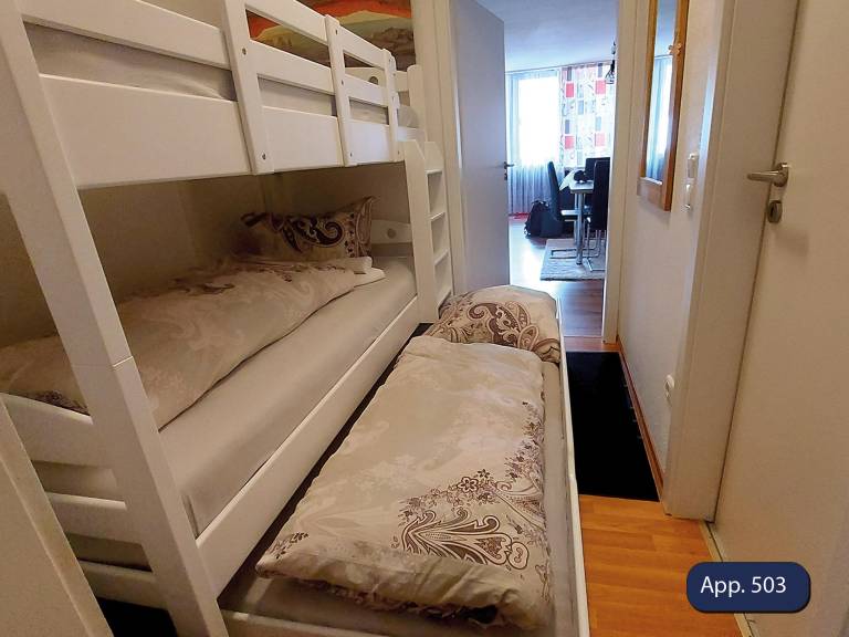 Child-friendly charming apartment with patio & pool | Pets are welcome — photo 5