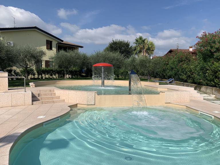 Family-friendly apartment with pool, garden & terrace | Pet-friendly — photo 2