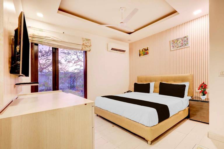 Townhouse Oak T Block Sector 24