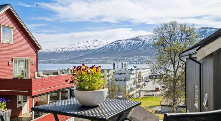 Rental apartment with 2 rooms for 6 persons — photo 2