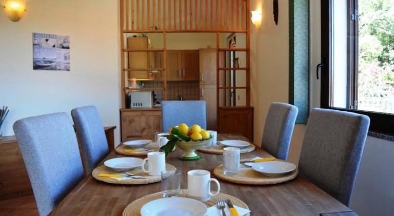 Apartment with grill & patio — photo 3