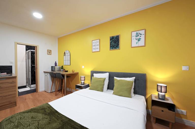 Modern Bright and fully Renovated -Trocadero — photo 3