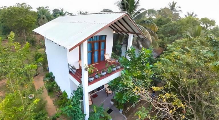 Charming lodge with terrace & garden | Pet-friendly — photo 3