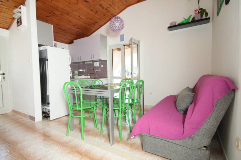 Three bedroom apartment near beach Cove Zaraće, Hvar (A-8781-a) — photo 2