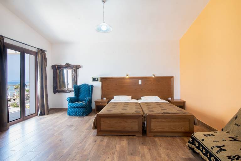 'Mirage Arillas Honeymoon Studio' with Sea View, Shared Pool & Wi-Fi — photo 2