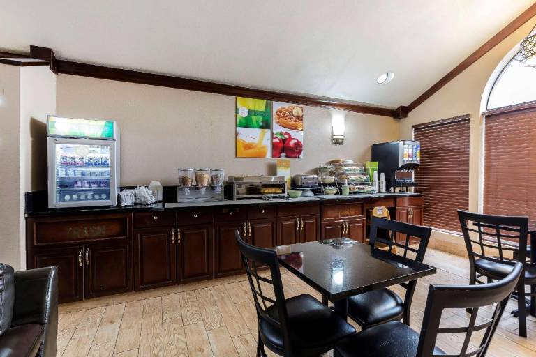 Quality Inn & Suites Columbia I-70 — photo 5
