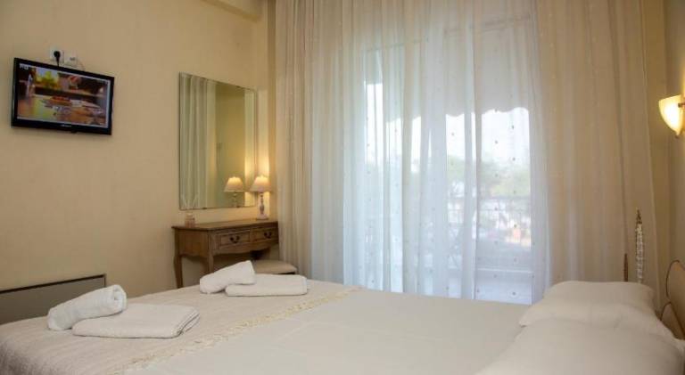 Rental apartment with 2 rooms for 5 persons — photo 2