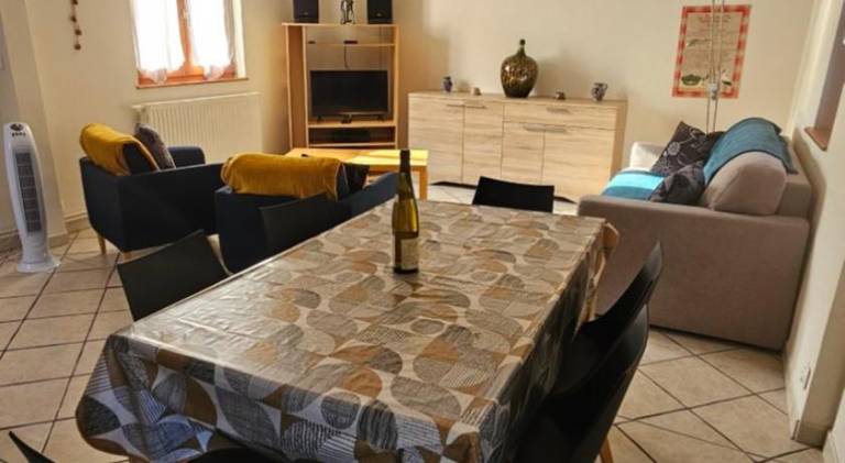 Apartment with 2 rooms for 6 persons — photo 3