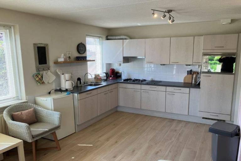 Wonderful vacation home with yard & patio | Close to the beach | Pets are welcome — photo 3