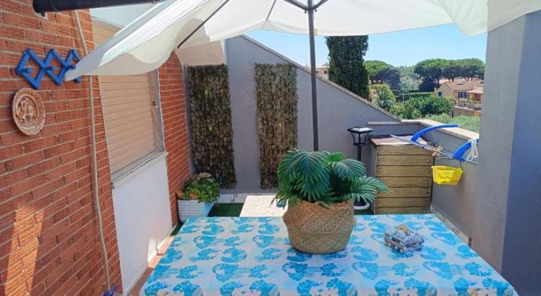 Rental apartment with 1 room for 4 persons in Pomezia