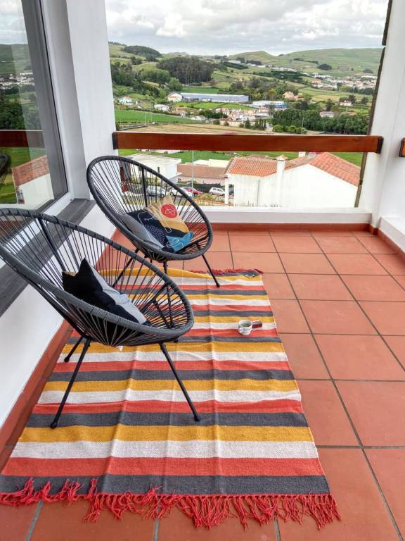 Spacious House with Sea View in Angra do Heroísmo — photo 2