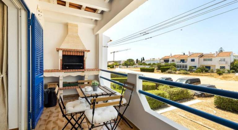 Holiday apartment with 2 rooms for 4 persons in Lagos