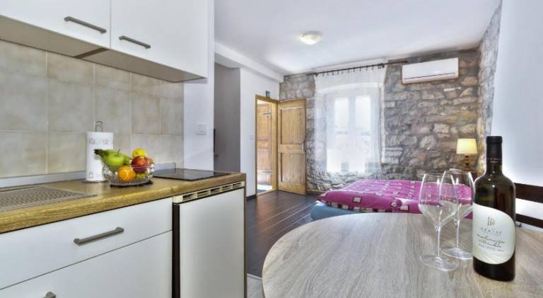 Beautiful holiday apartment | Dogs allowed in Umag